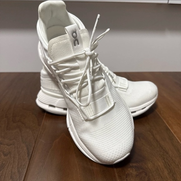 On Running Women's Athletic Shoes - Pure White - Picture 1 of 12